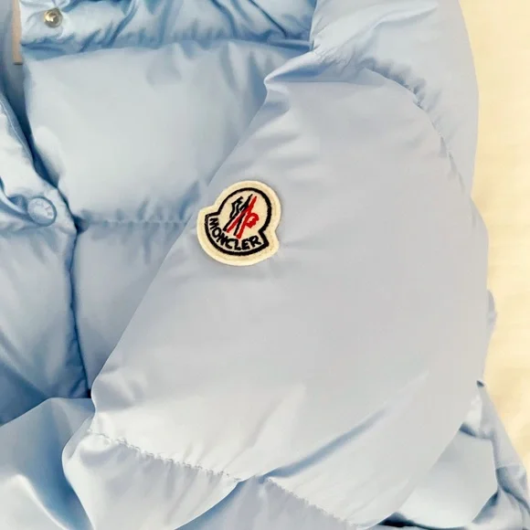 Authentic Moncler down jacket - Picture 5 of 7